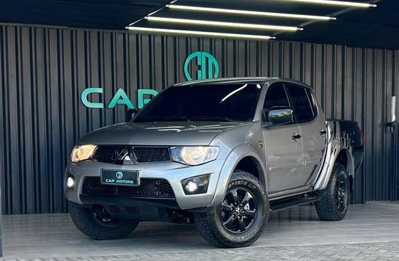 MITSUBISHI L200 TRITON 3.5 HPE 4X4 CD V6 24V FLEX 4P AUTOMÁTICO